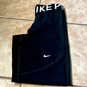Never worn and great quality, a great piece of shape wear